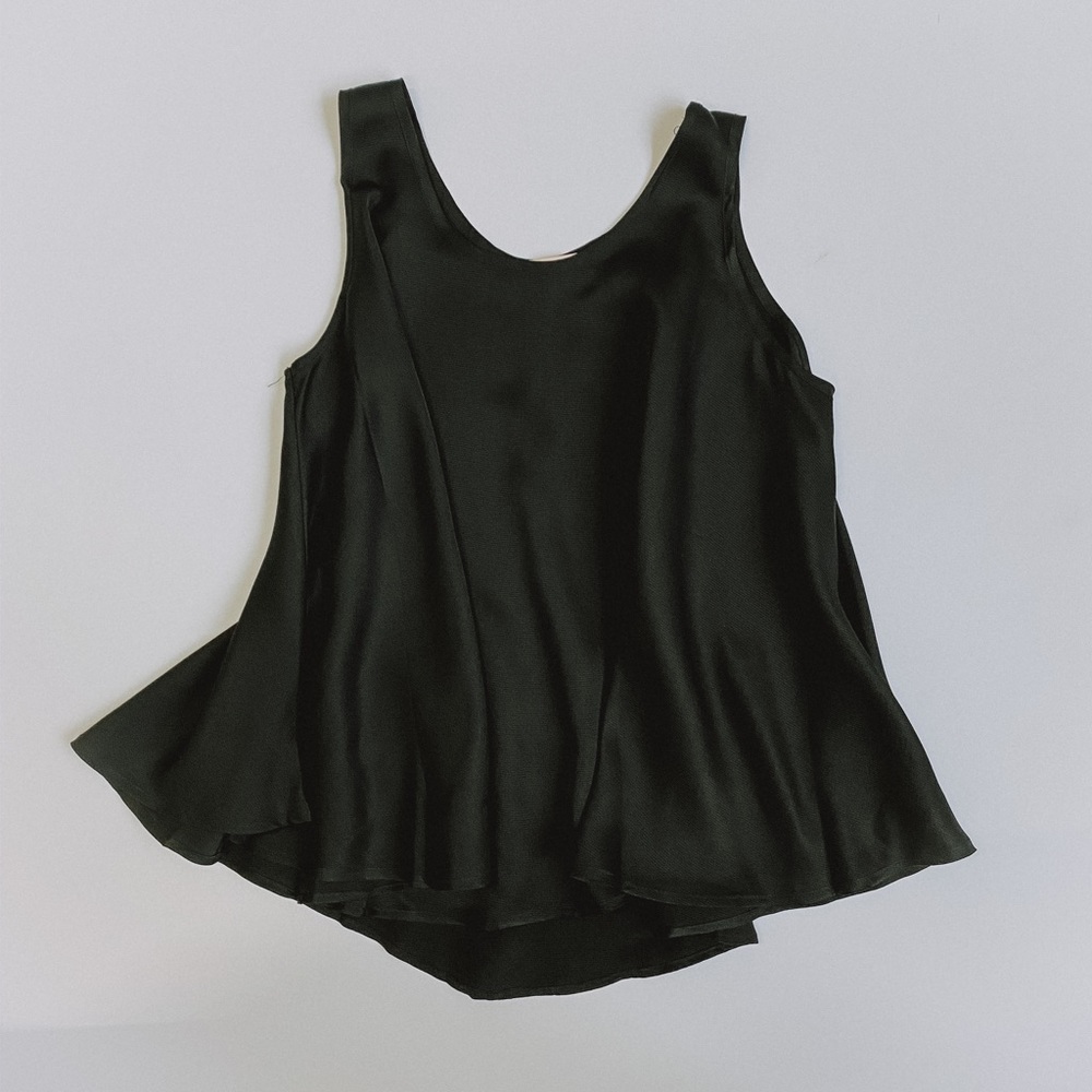 Black trapeze swing top NWT